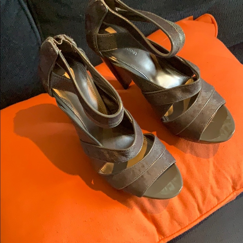 Grey heels